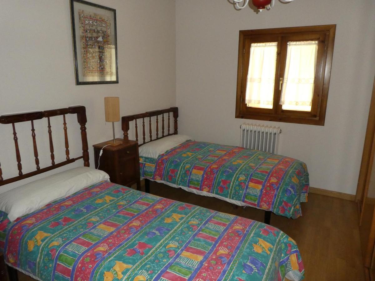 Casa Con Jardin Frente Ciudadela Villa Jaca Eksteriør billede