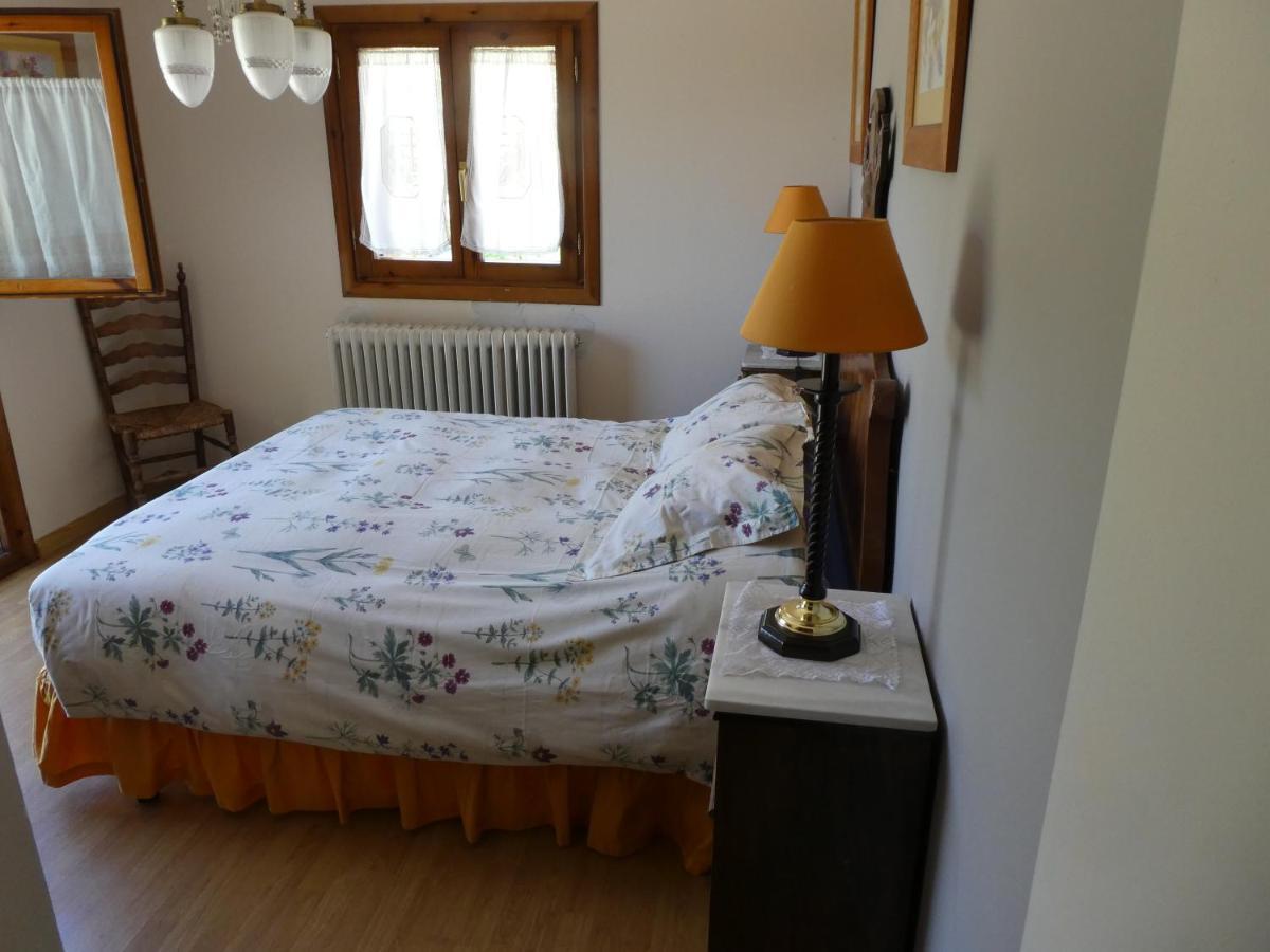 Casa Con Jardin Frente Ciudadela Villa Jaca Eksteriør billede