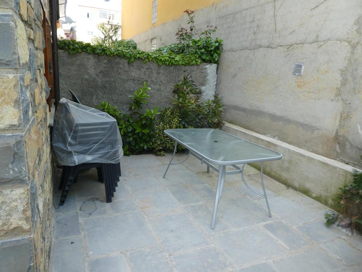 Casa Con Jardin Frente Ciudadela Villa Jaca Eksteriør billede